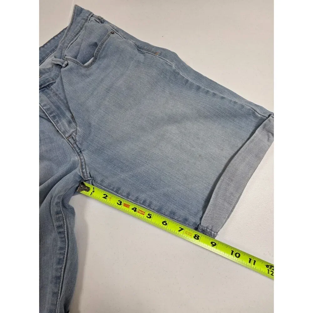 Levi's Light Wash Denim Bermuda Shorts W31 Cuffed Stretch Women's Jean Shorts